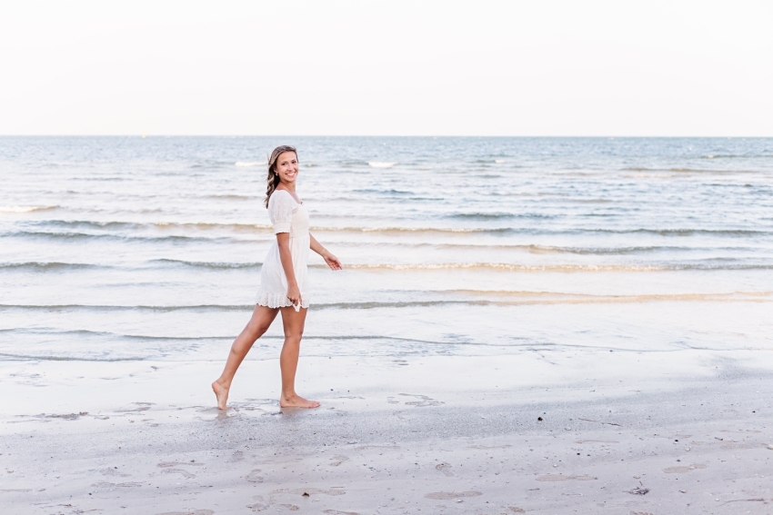 Senior Portraits in Downtown St.Petersburg, Florida captured by Amanda Dawn Photography